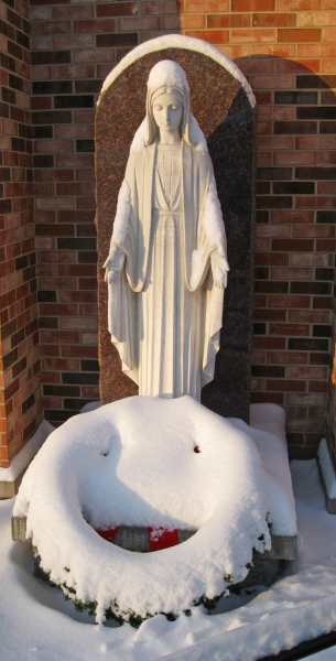 centerville-mary-statue