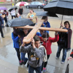 Carrying the cross: youths learn about mercy and more at Junior High Rally