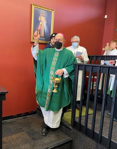 A blessing for St. Anthony Parish in Davenport: Bishop Zinkula blesses new Grace Center