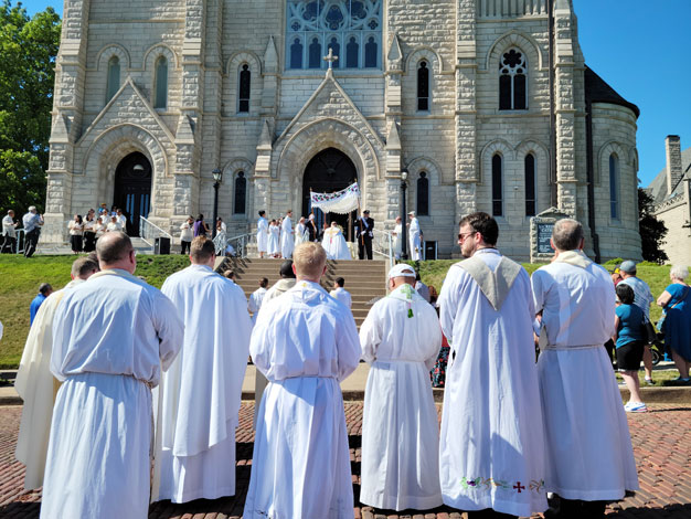 ­­­Eucharistic revival celebrates the body of Christ