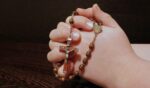 A New Catholic's Guide to Praying the Rosary
